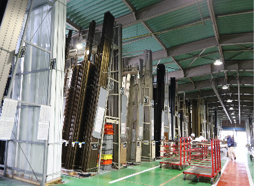 アルミ生産重量450〜500ｔ/円アルミ形材ストア管理